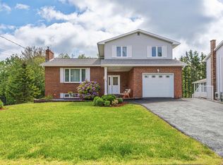 138 Hallmark Ave, Halifax, NS B4C 3R4