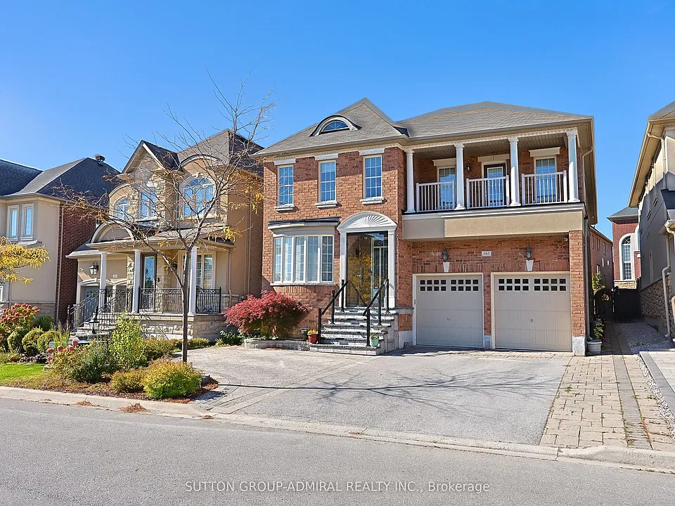 163 Heintzman Cres