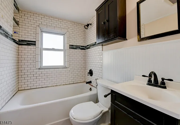 72 Colonial Dr — Photo 33