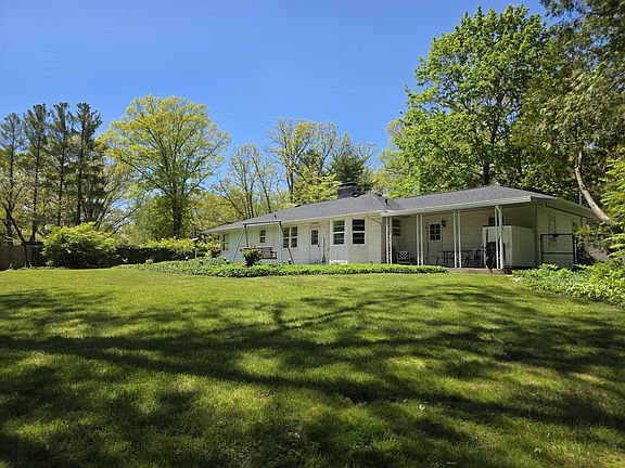 5th image of 4029 Lakeside Dr