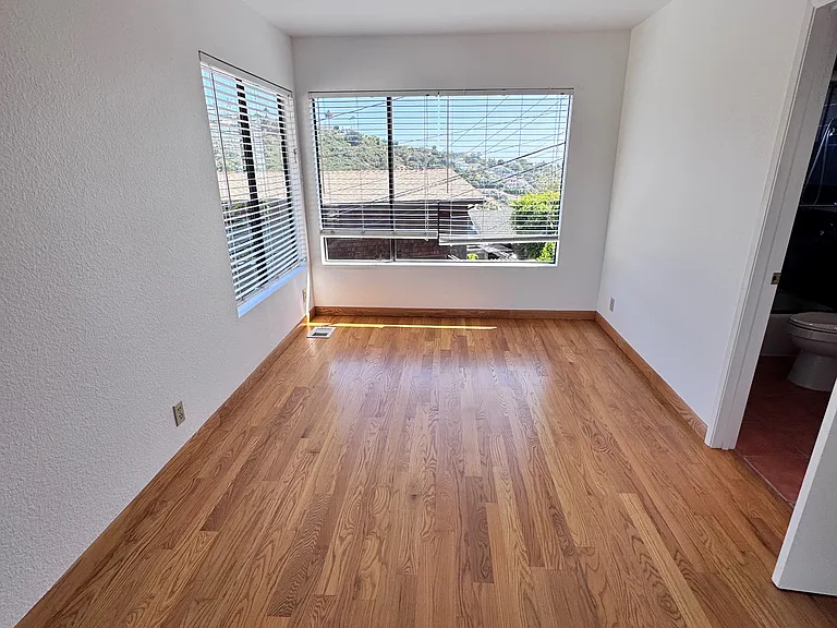 1055 Dyer Pl — Photo 24