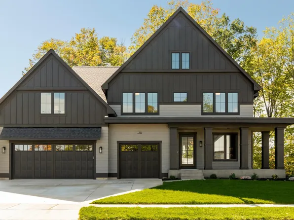 711 Shawnee Woods Rd, Hamel, MN 55340
