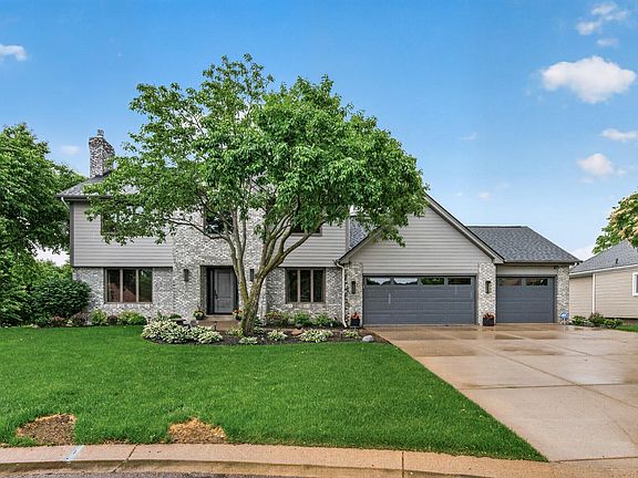 3rd image of 263 Lily Pond Ln