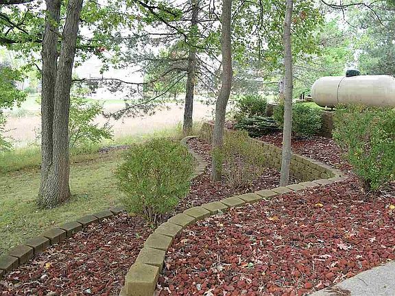 4th image of 1006 Southport Dr