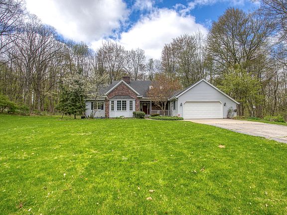 2nd image of 5557 Pine Island Dr NE
