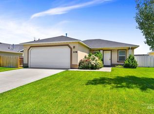 208 Bridgeport Ave, Caldwell, ID 83605