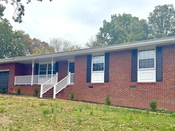 934 Greenhill Dr, Rossville, GA 30741