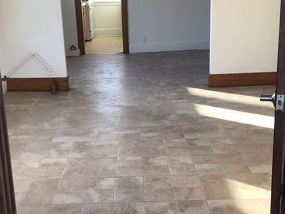 3rd image of 1224 N Rockton Ave #2