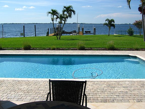 5th image of 264 Bayshore Dr