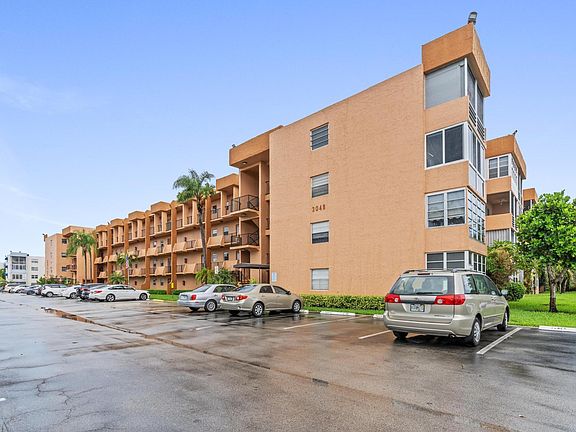 2nd image of 3048 E Sunrise Lakes Drive #215