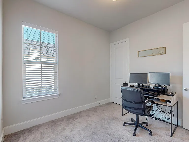 638 Dalton Ln #802 — Photo 28