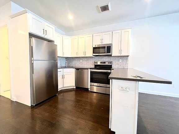 5th image of 946 Flatbush Ave #1