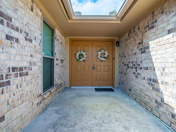 2nd image of 2409 Northmont Dr