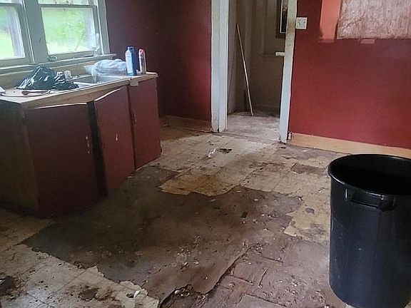 3rd image of 3354 Virginia Heights Dr