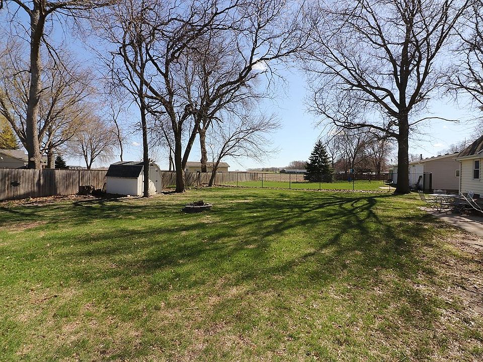 215 E 19th St, Spencer, IA 51301 | MLS #230387 | Zillow