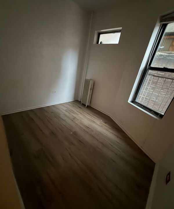 1st image of 15 Lawrence St APT 4