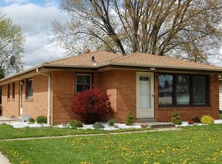 4375 S Honey Creek Dr, Milwaukee, WI 53220