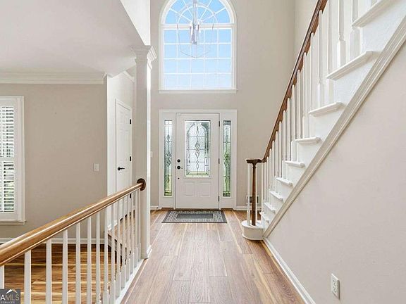 2nd image of 120 N Hillbrooke Trl