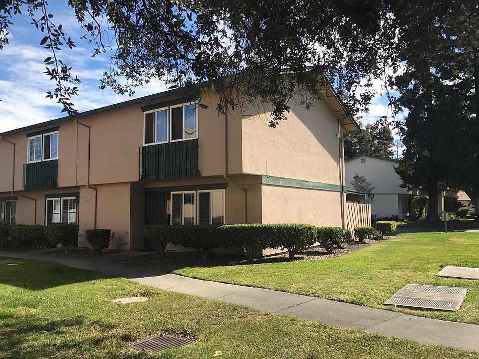 1st image of 257 Irazu Ct