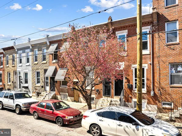 2474 Emerald St, Philadelphia, PA 19125
