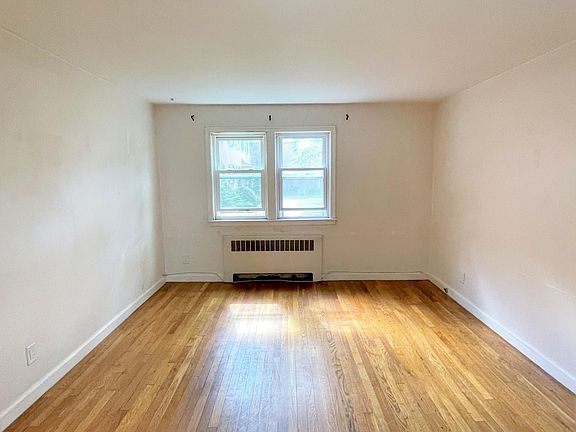 5th image of 12 Linden St #2