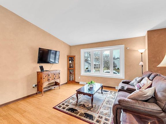 2nd image of 950 101st STREET