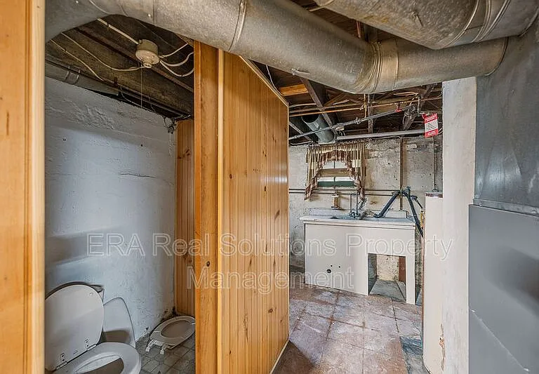 2028 W Galbraith Rd — Photo 43