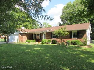 22 Sunset Dr, Mount Vernon, IL 62864