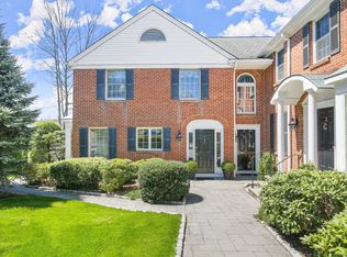 7 Maple St UNIT 7, New Canaan, CT 06840
