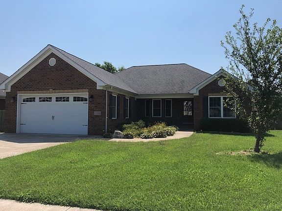 2nd image of 1568 Trillium Ln