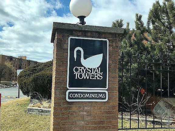 3rd image of 1777 W Crystal Ln Unit 501