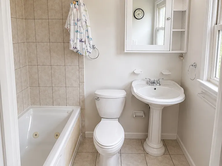 212 Dauntly St — Photo 7