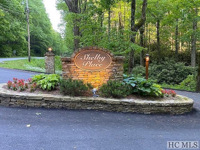 2nd image of Shelby Ct W