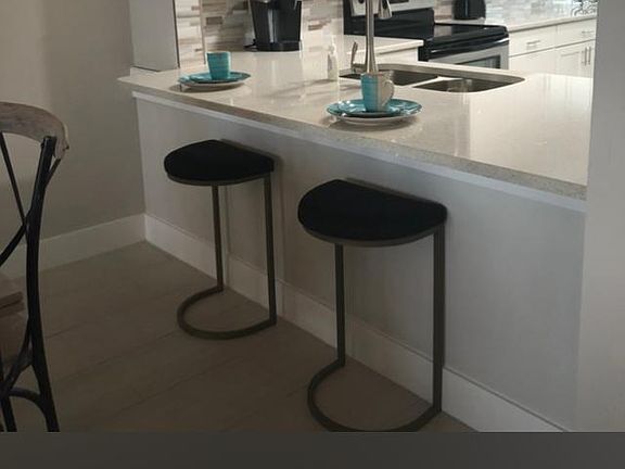 Kitchen island seating