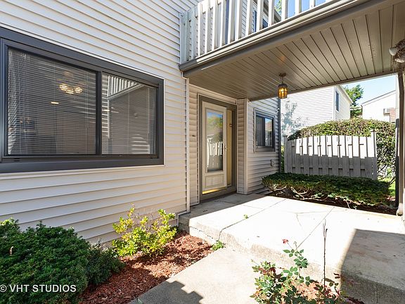 3rd image of 3506 Golfview Dr