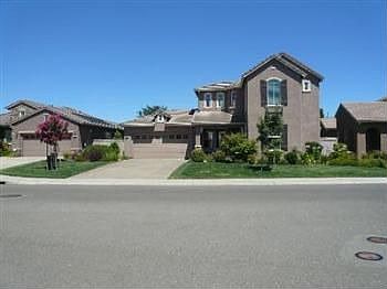 1st image of 1633 Parkway Dr