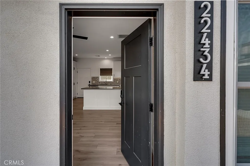 2 bed, 960 sqft, $3,600 — Photo 4