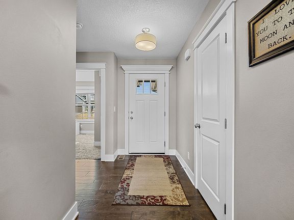 4th image of 523 NW 31st St