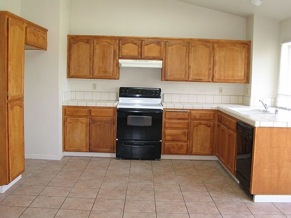 3rd image of 9862 N Ferrel Ct