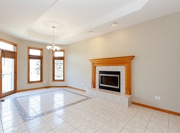 4th image of 8272 Parkview Ln