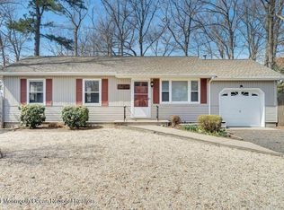 84 Shore Ave, Manahawkin, NJ 08050
