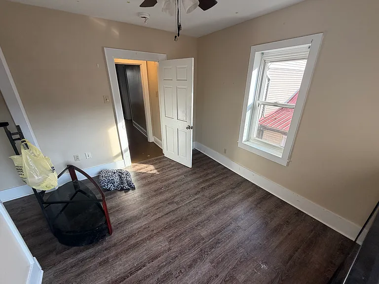 149 W Main St — Photo 10