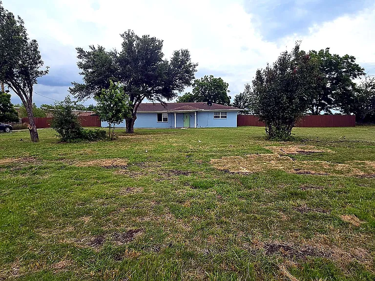 306 E Cook St — Photo 42