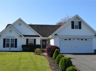 5400 Bridgegate Dr, Winston Salem, NC 27106