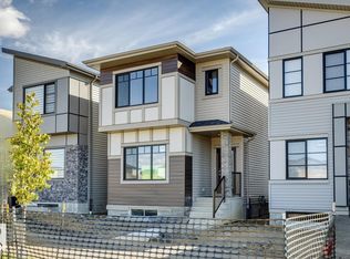 1561 Keswick Dr SW, Edmonton, AB T6W4Y8