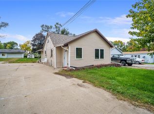 195 Hickory St, Newton, IA 50208