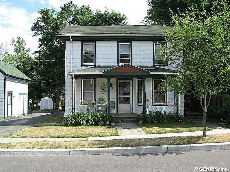 2nd image of 9 Lake St