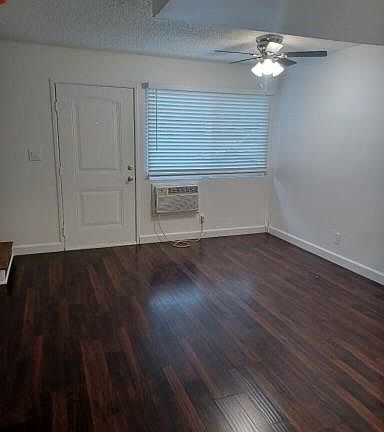 4th image of 11937 Hart St #7