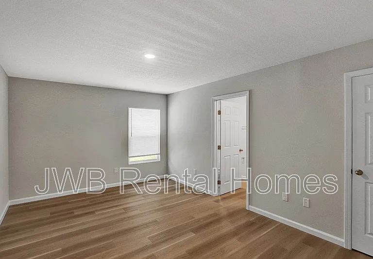 9141 12th Ave — Photo 8