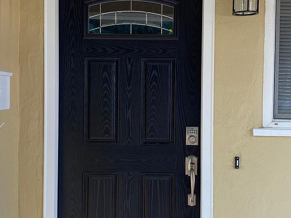 5th image of 370 Bundy Ave